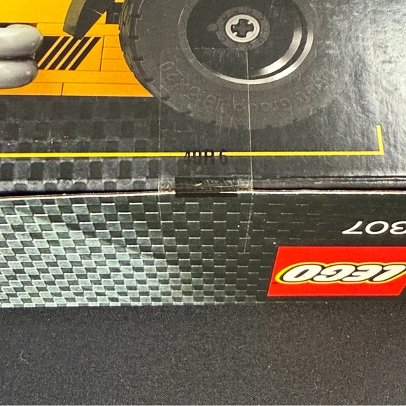 LEGO Ideas (21307) Caterham Seven 620R | NEW SEALED | Retired Set - Picture 4 of 16
